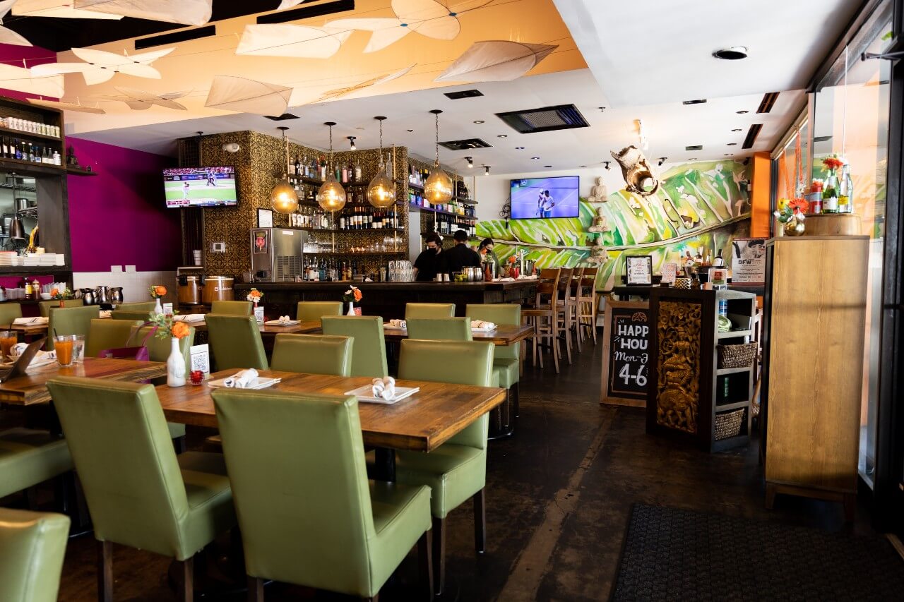 Best Thai Tea Restaurants in Dallas, Texas - Pakpao Thai Food Interior Ambience | BuDhaGirl