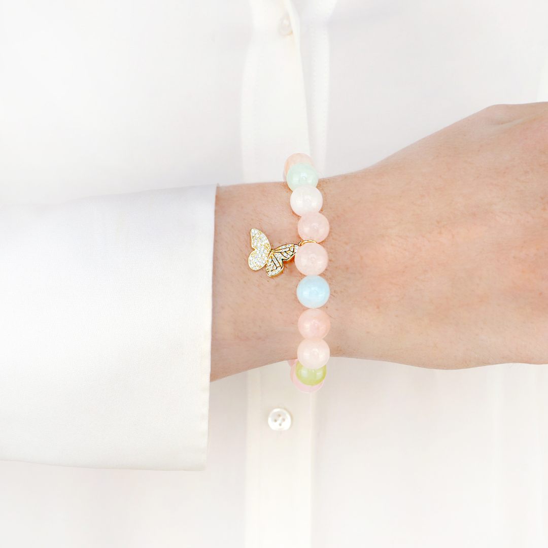 a person wearing a bracelet
