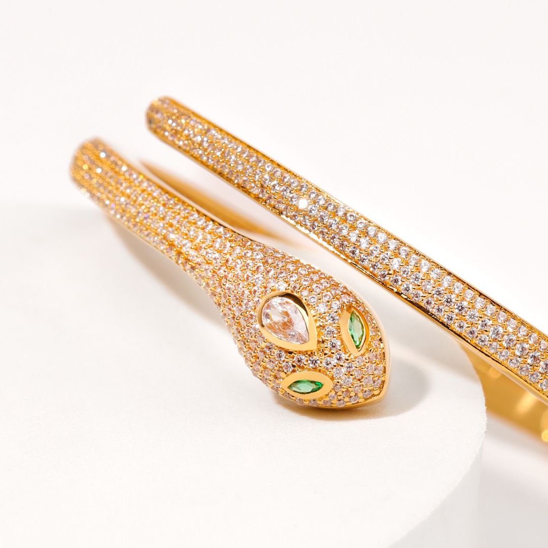 12.06.508.05.00, Snake Pavé Crystal Bracelet | BuDhaGirl